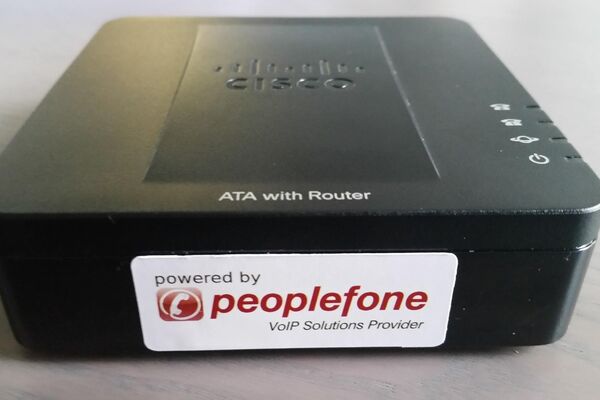 Abbildung einer Faxbox mit peoplefone Aufkleber.